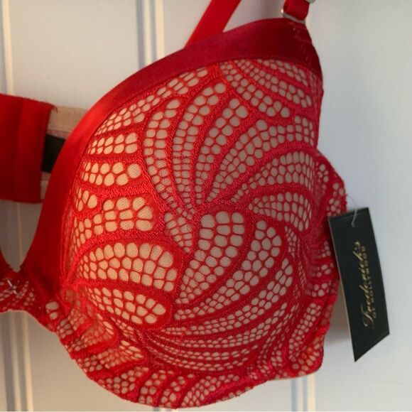 Frederick's of Hollywood Bra 36D - Picture 5 of 9